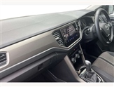 Volkswagen T-Roc Image 2