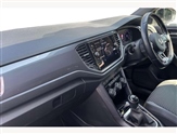 Volkswagen T-Roc Image 2