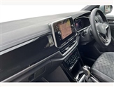 Volkswagen T-Roc Image 2