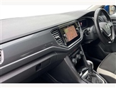 Volkswagen T-Roc Image 2