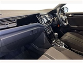 Volkswagen T-Roc Image 2