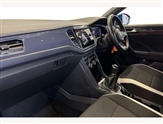 Volkswagen T-Roc Image 2