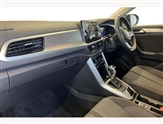 Volkswagen T-Roc Image 2