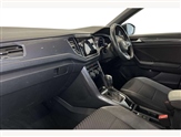 Volkswagen T-Roc Image 2