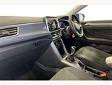 Volkswagen T-Roc Image 2
