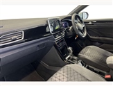 Volkswagen T-Roc Image 2