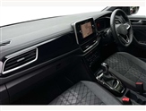 Volkswagen T-Roc Image 2