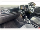 Volkswagen T-Roc Image 2