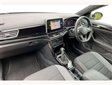 Volkswagen T-Roc Image 2