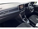 Volkswagen T-Roc Image 2