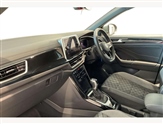 Volkswagen T-Roc Image 2