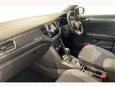 Volkswagen T-Roc Image 2