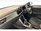 Volkswagen T-Roc Image 2