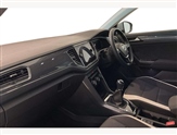Volkswagen T-Roc Image 2