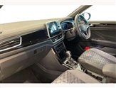 Volkswagen T-Roc Image 2