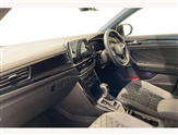 Volkswagen T-Roc Image 2