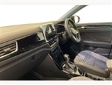 Volkswagen T-Roc Image 2