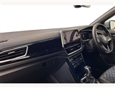 Volkswagen T-Roc Image 2