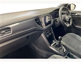 Volkswagen T-Roc Image 2