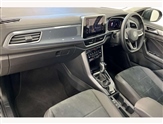 Volkswagen T-Roc Image 2