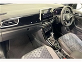 Volkswagen T-Roc Image 2