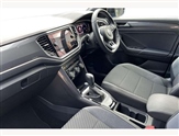 Volkswagen T-Roc Image 2