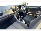 Volkswagen T-Roc Image 2