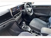Volkswagen T-Roc Image 2