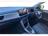 Volkswagen T-Roc Image 2