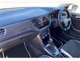 Volkswagen T-Roc Image 2