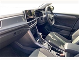 Volkswagen T-Roc Image 2