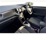 Volkswagen T-Roc Image 2