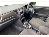 Volkswagen T-Roc Image 2
