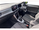 Volkswagen T-Roc Image 2