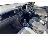 Volkswagen T-Roc Image 2