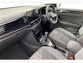 Volkswagen T-Roc Image 2