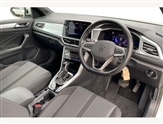 Volkswagen T-Roc Image 6