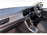 Volkswagen T-Roc Image 2