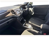 Volkswagen T-Roc Image 2