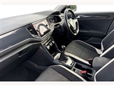 Volkswagen T-Roc Image 2