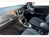 Volkswagen T-Roc Image 2