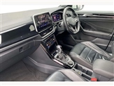 Volkswagen T-Roc Image 2