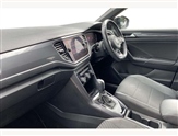 Volkswagen T-Roc Image 2