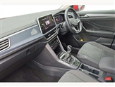 Volkswagen T-Roc Image 2