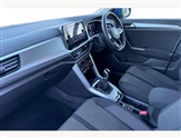 Volkswagen T-Roc Image 2