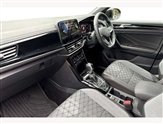 Volkswagen T-Roc Image 2