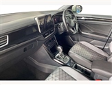 Volkswagen T-Roc Image 2