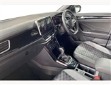 Volkswagen T-Roc Image 2