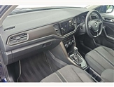 Volkswagen T-Roc Image 2