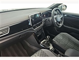 Volkswagen T-Roc Image 2